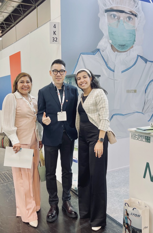 Jack Qian with partners